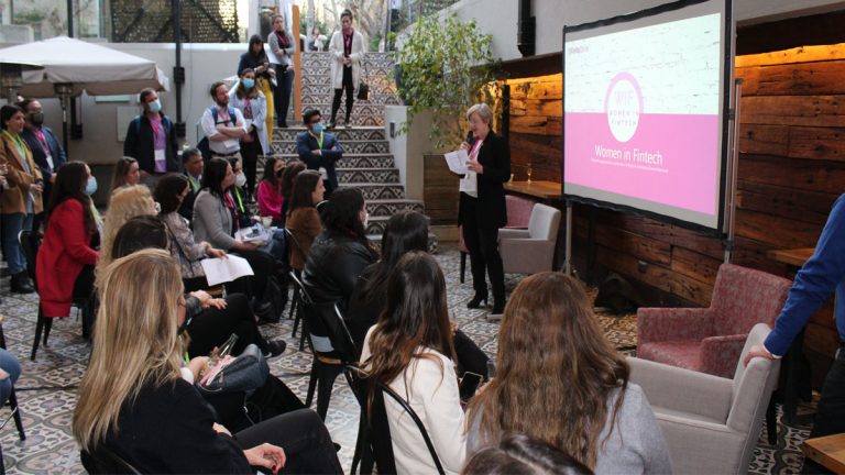 FinteChile lanza la primera comunidad en Chile que potencia la participación femenina en finanzas tecnológicas