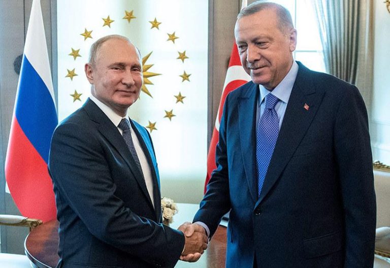 Putin y Erdogan se comprometen a mejorar relaciones pese a tensiones y a crisis de Ucrania como fondo