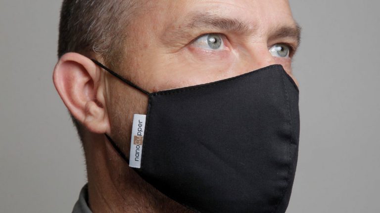 Protocolo sanitario obliga a empresas a proveer mascarillas certificadas para sus trabajadores