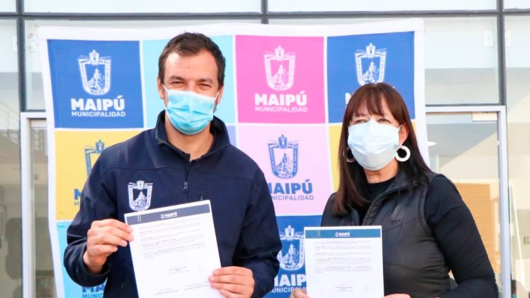 AIEP y Municipalidad de Maipú firmaron convenio para formar cuidadoras