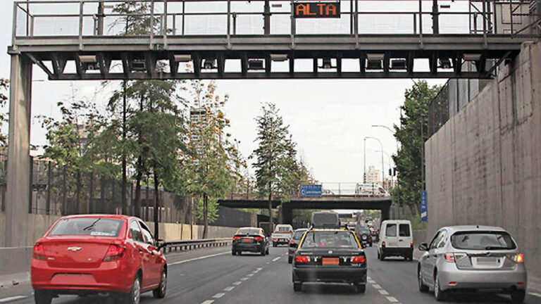 Inteligencia artificial: Herramienta busca salvar vidas en las autopistas de Chile