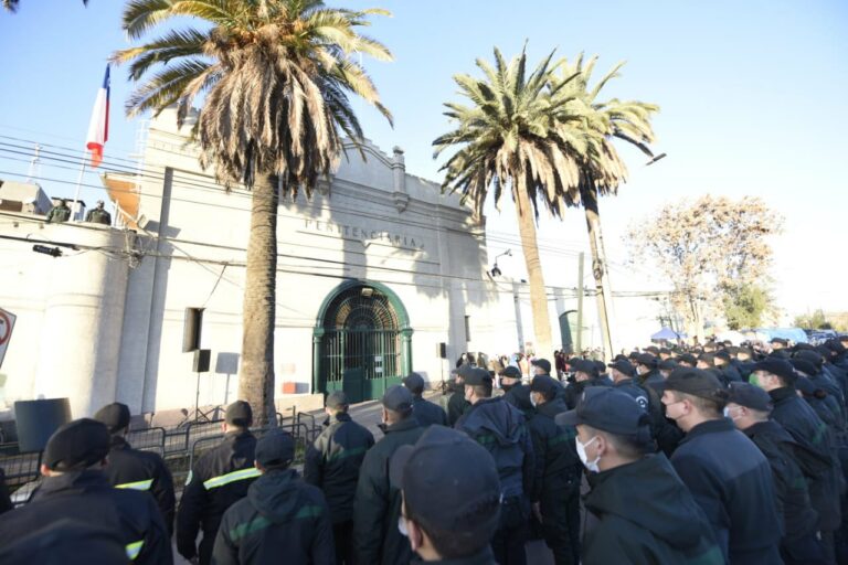 Gendarmería preocupada por crimen organizado extranjero al interior de las cárceles chilenas  recibirá asistencia de la ONU