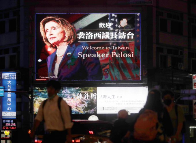 Pelosi aterriza en Taiwán y eleva la tensión entre China y EEUU