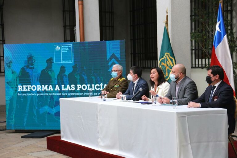 Gobierno presentó los lineamientos generales de la reforma a las policías