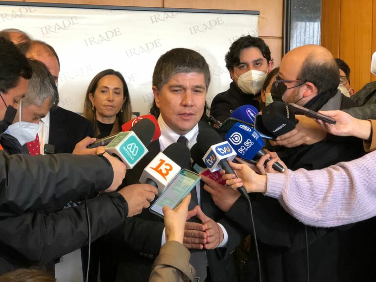 Ministerio del Interior pidió informe jurídico al Minsal por contratación de condenado por incendio en La Araucanía
