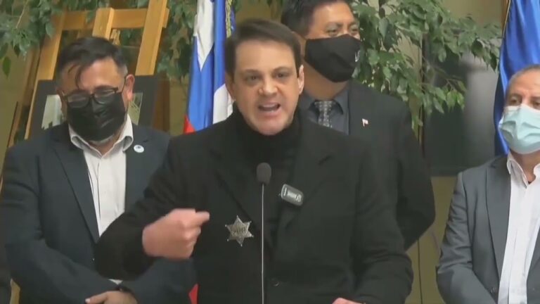 Diputado Gaspar Rivas se declara el “Sheriff” y asegura: “Yo tomo en mis manos la lucha contra la delincuencia, he aquí el Bukele chileno”