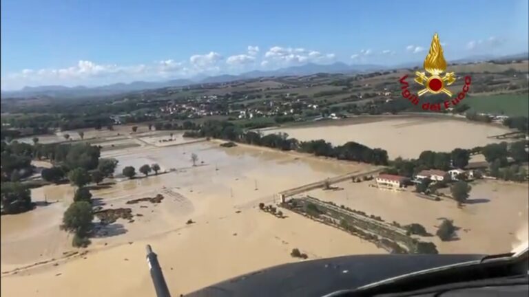 Italia: Inundación en Marche deja -hasta ahora- 10 muertos, 3 desaparecidos, cientos de desplazados y daños incalculables