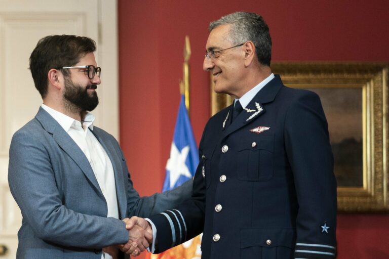 Pdte. Boric nombra a general de aviación Hugo Rodríguez González como nuevo comandante en jefe de la FACh