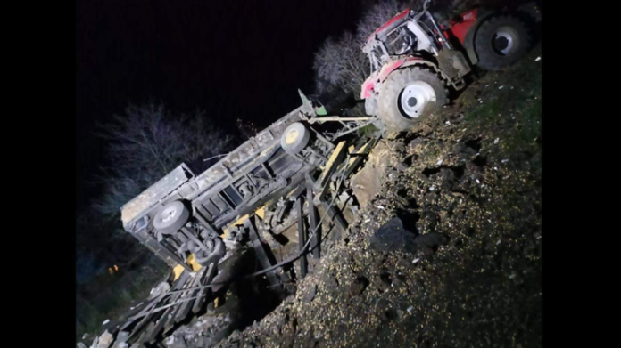 4zwzd53nwbuv21b7desc9tjn1poh4j9h