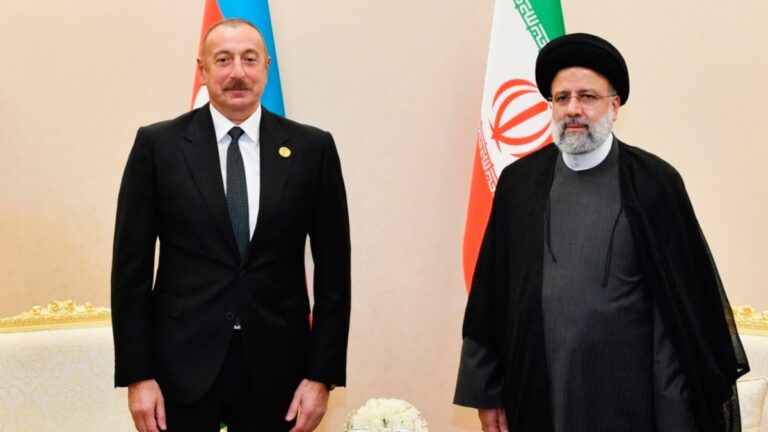 Eliminando las paradojas se mejorarían las relaciones entre Irán y Azerbaiyán