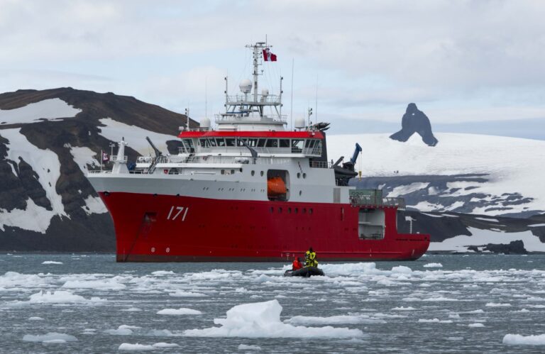 Perú inicia campaña Antártica 2023: Ya va rumbo al sur el buque BAP Carrasco con 40 investigadores de universidades peruanas