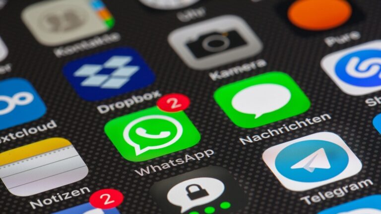 Ciertas aplicaciones pueden hacer que otras personas vean tu Whatsapp sin que te des cuenta
