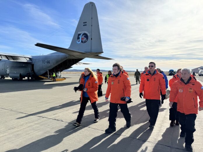 MILEI PARTA A LA ANTARTICA6ENERO2024