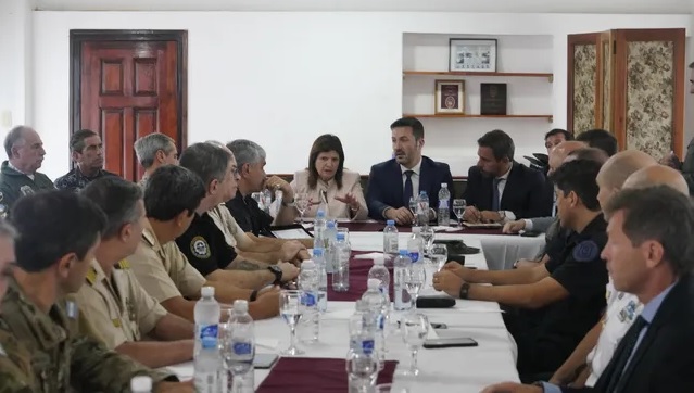 Reunion crisis de seguridad Rosario Argenbtina despliegue FFAA