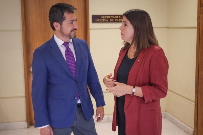 Diputados Hugo Rey y Ximena Ossandón
