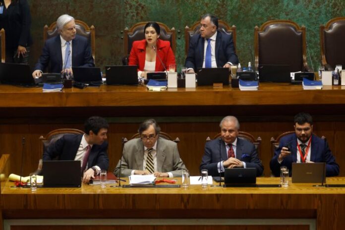 Acusacion contra Muñoz y Vivanco Foto Aton