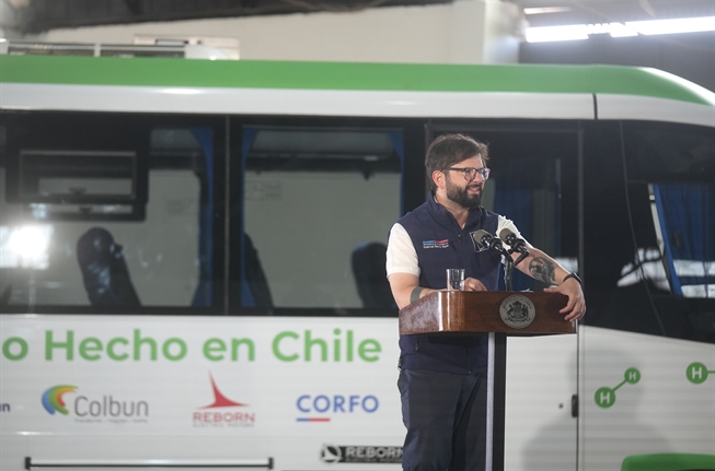 Pdte Gabriel Boric bus hidrogeno 11-12-2024