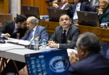 Senado aprueba la AC y destituye a juez Ulloa