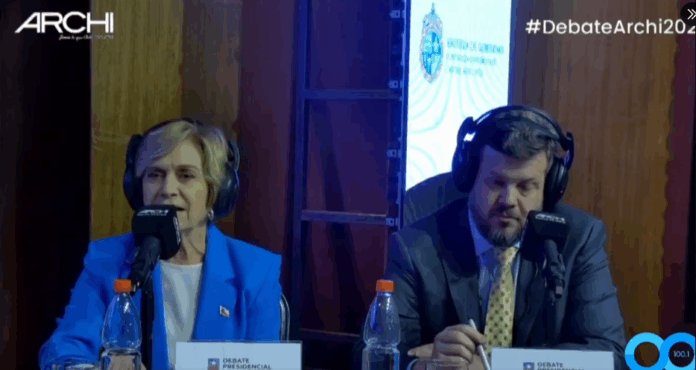 Opera Captura de pantalla_2025-11-04_090716_x.com