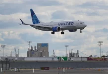 EEUU: Cierre del Gobierno obliga a reducir vuelos en todo el país por falta de controladores