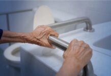 Cómo prevenir las caídas de las personas mayores durante la primavera sin limitar su autonomía