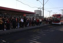 Tras más de una hora suspendido, Metro restablece el servicio de Línea 2