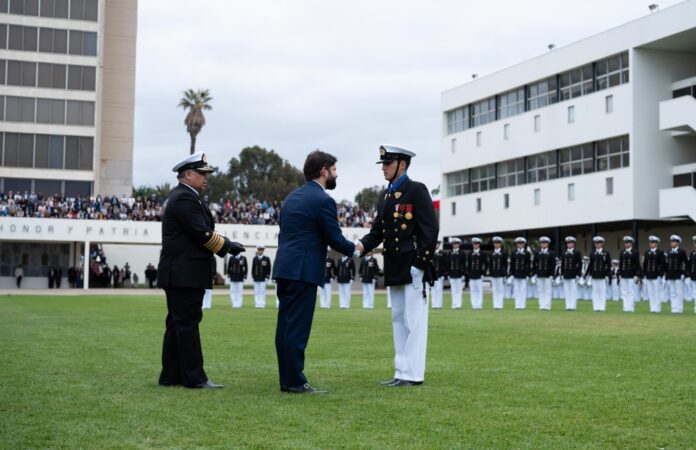 Pdte. Gabriel Boric - Almte Fernando Cabrera Graduación Escuela Naval 10-12-2025