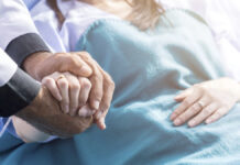 Expertos y pacientes impulsan uso de medicamentos biosimilares ante crisis de financiamiento y listas de espera en salud