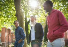 ¿Intenta moverse más? Experta explica los beneficios de contar pasos