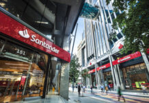 CMF multa con cerca de $100 millones al Banco Santander-Chile