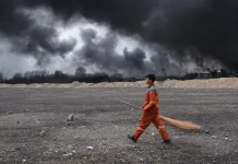 Parece que llueve gasolina en un Teherán apocalíptico